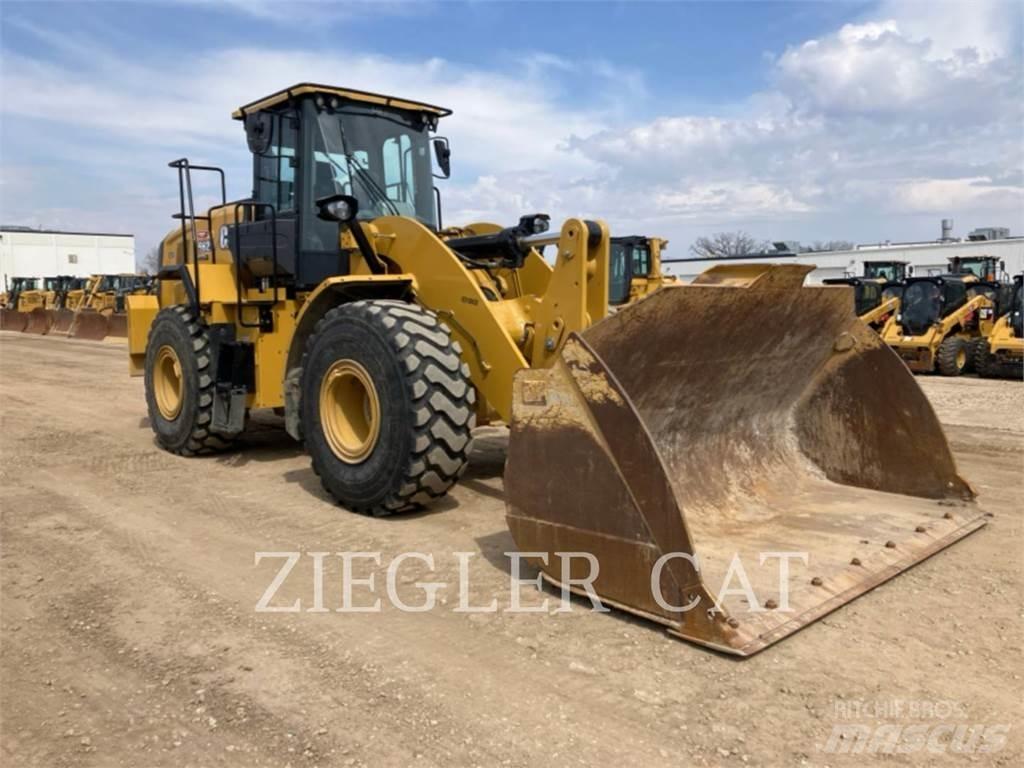 CAT 962 Iekrāvēji uz riteņiem