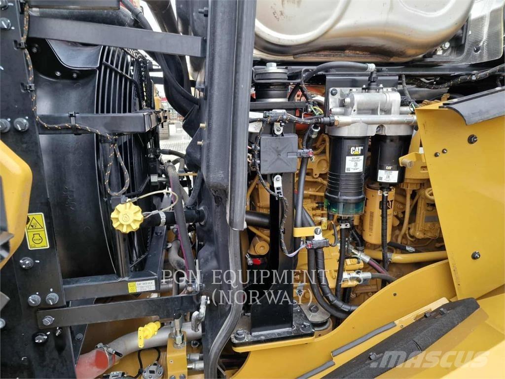 CAT 962-14 Iekrāvēji uz riteņiem
