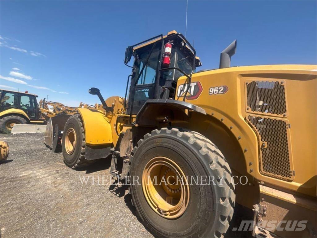 CAT 962 QC Iekrāvēji uz riteņiem