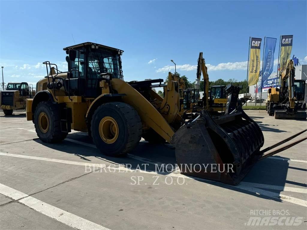CAT 962M Iekrāvēji uz riteņiem