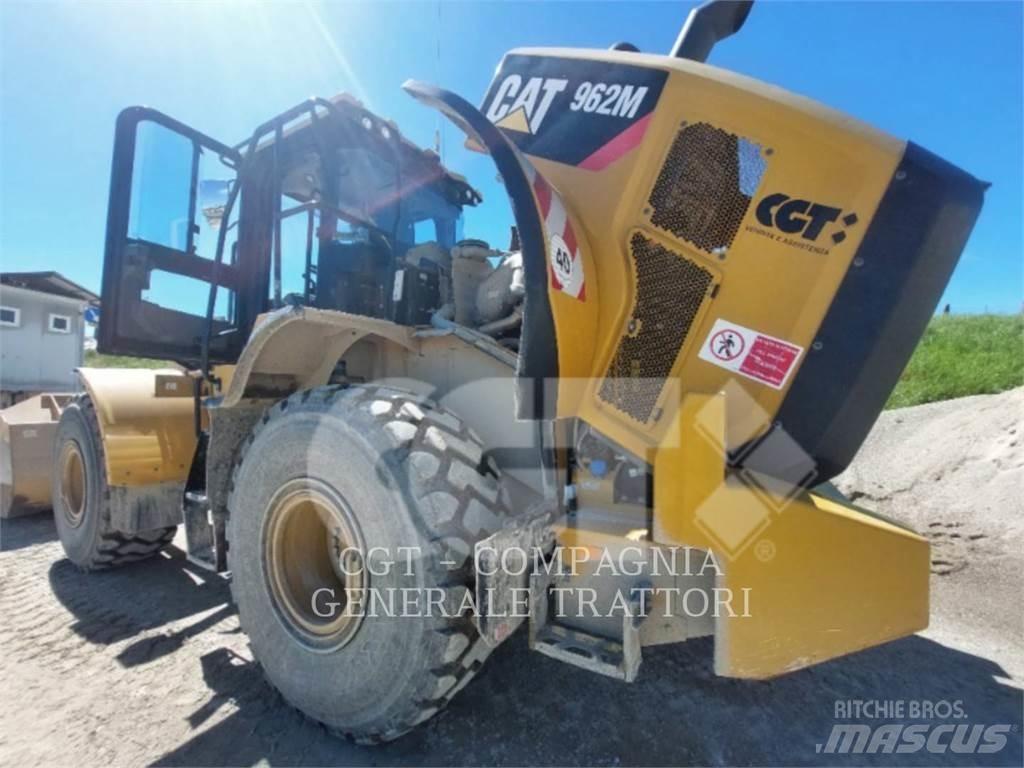 CAT 962M Iekrāvēji uz riteņiem