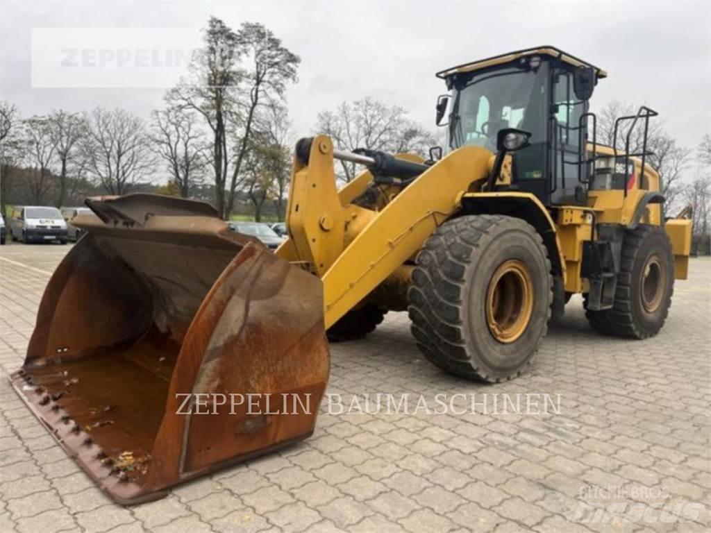 CAT 962M Iekrāvēji uz riteņiem
