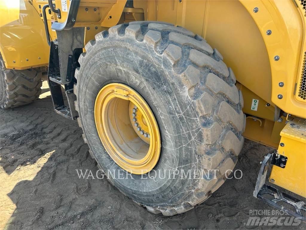 CAT 962M Iekrāvēji uz riteņiem
