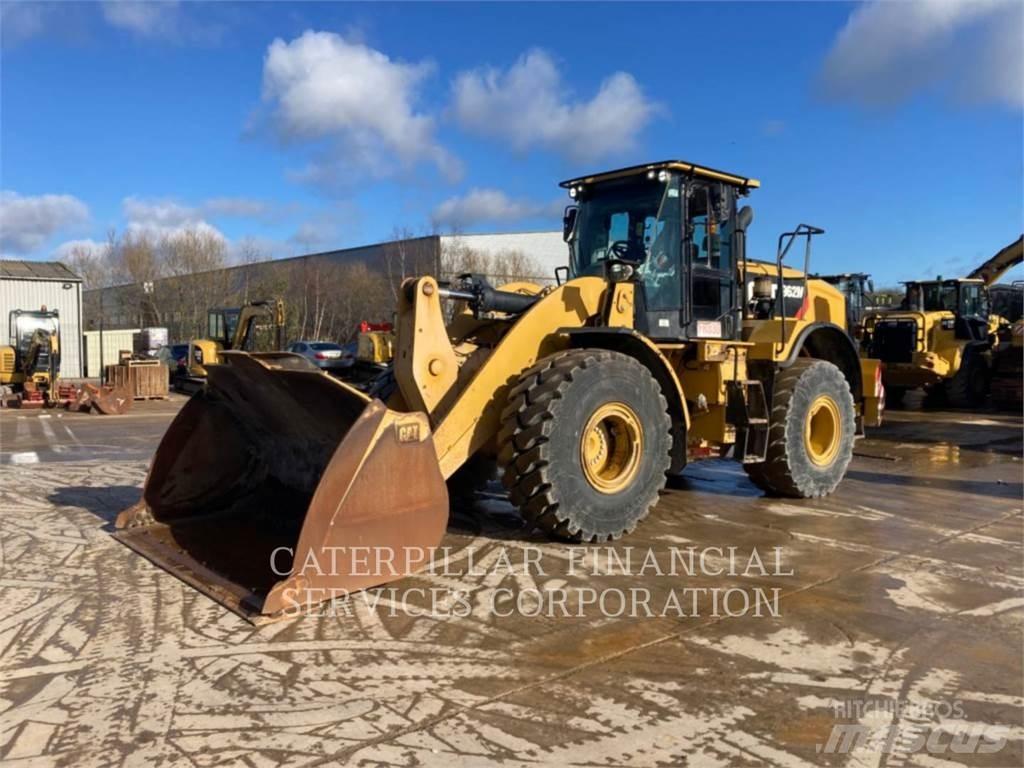 CAT 962M Iekrāvēji uz riteņiem