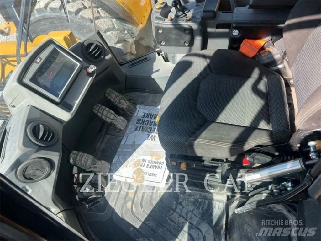 CAT 962M Iekrāvēji uz riteņiem