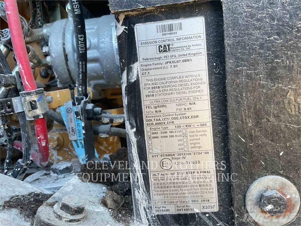 CAT 962M Iekrāvēji uz riteņiem