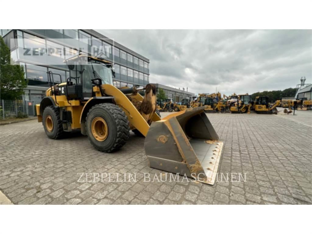 CAT 962M Iekrāvēji uz riteņiem