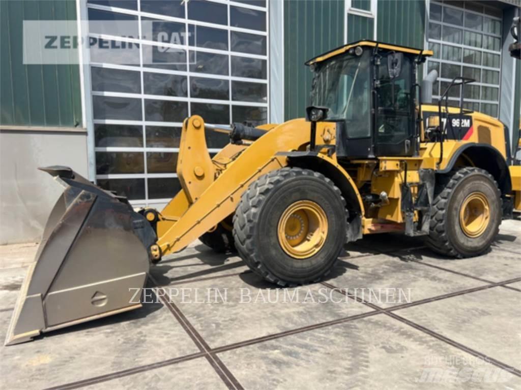 CAT 962M Iekrāvēji uz riteņiem