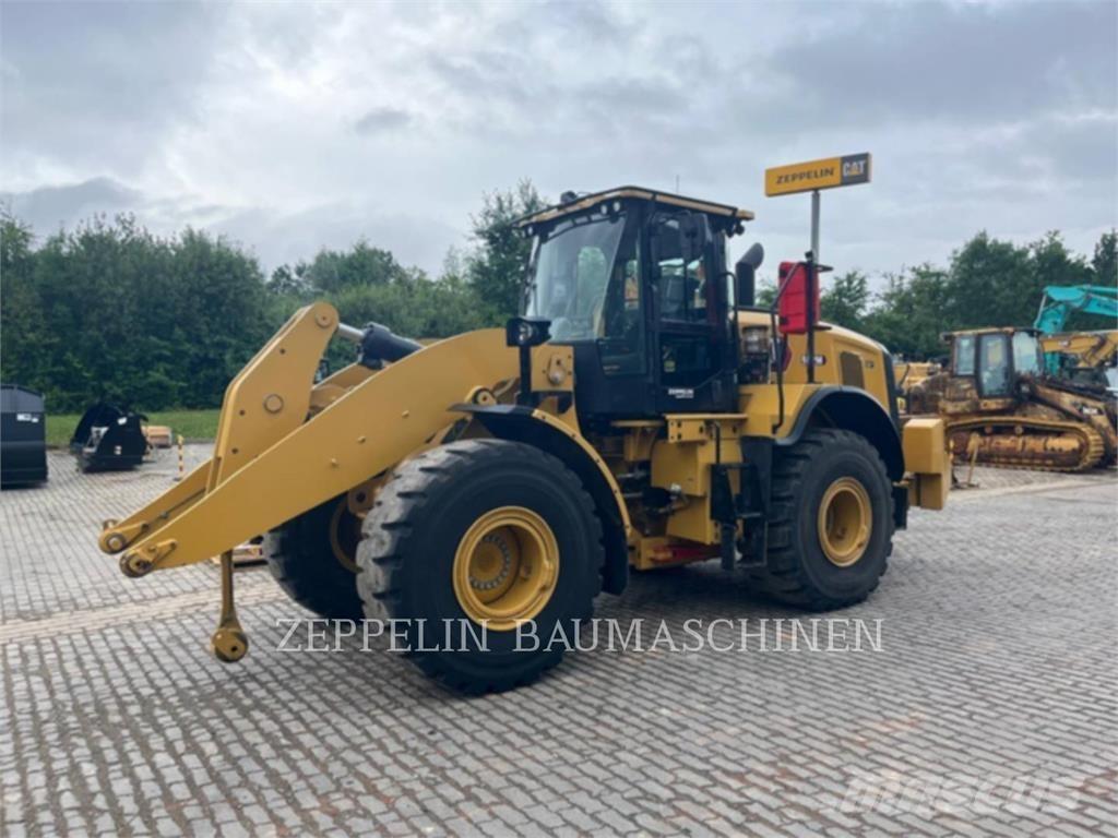 CAT 962M Iekrāvēji uz riteņiem
