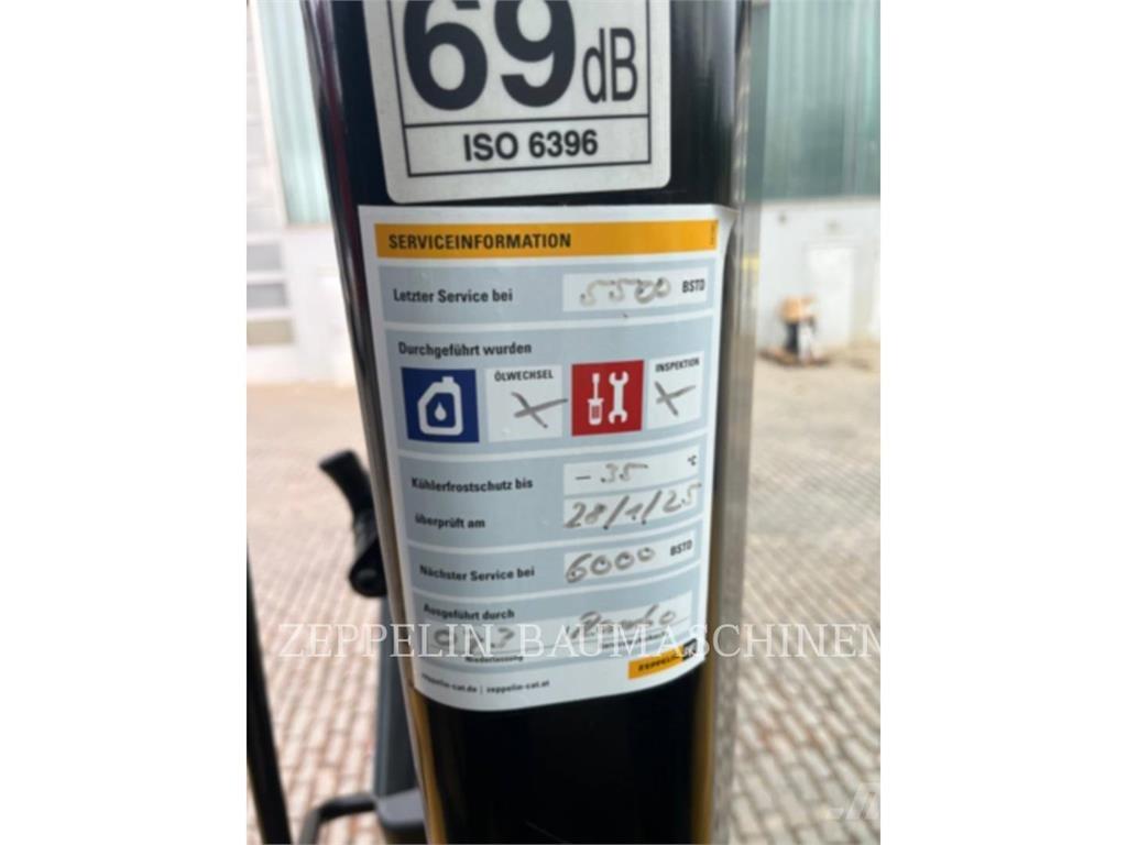 CAT 962M Iekrāvēji uz riteņiem