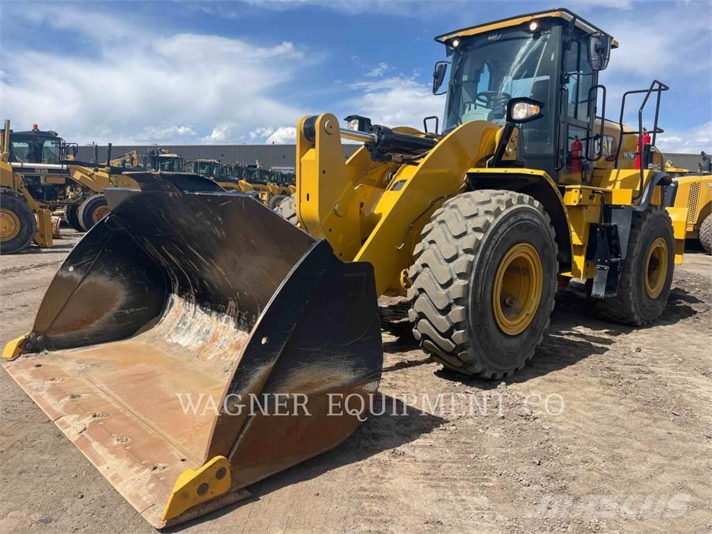 CAT 962M Iekrāvēji uz riteņiem