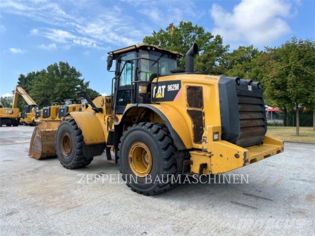 CAT 962M Iekrāvēji uz riteņiem