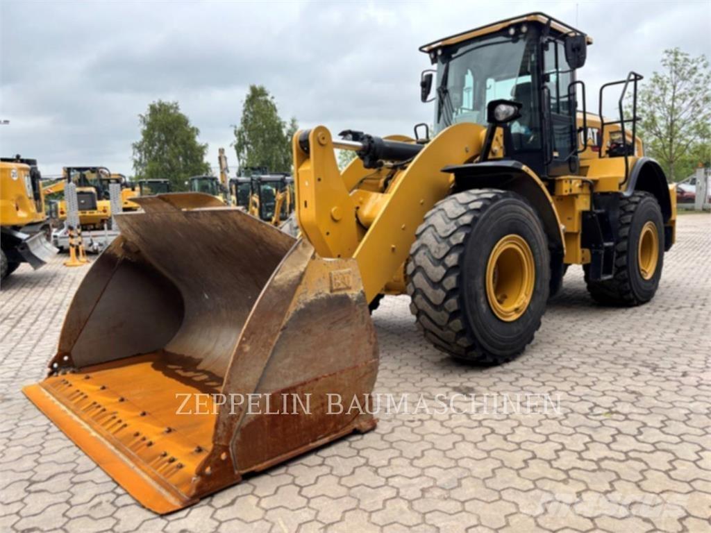 CAT 962M Iekrāvēji uz riteņiem