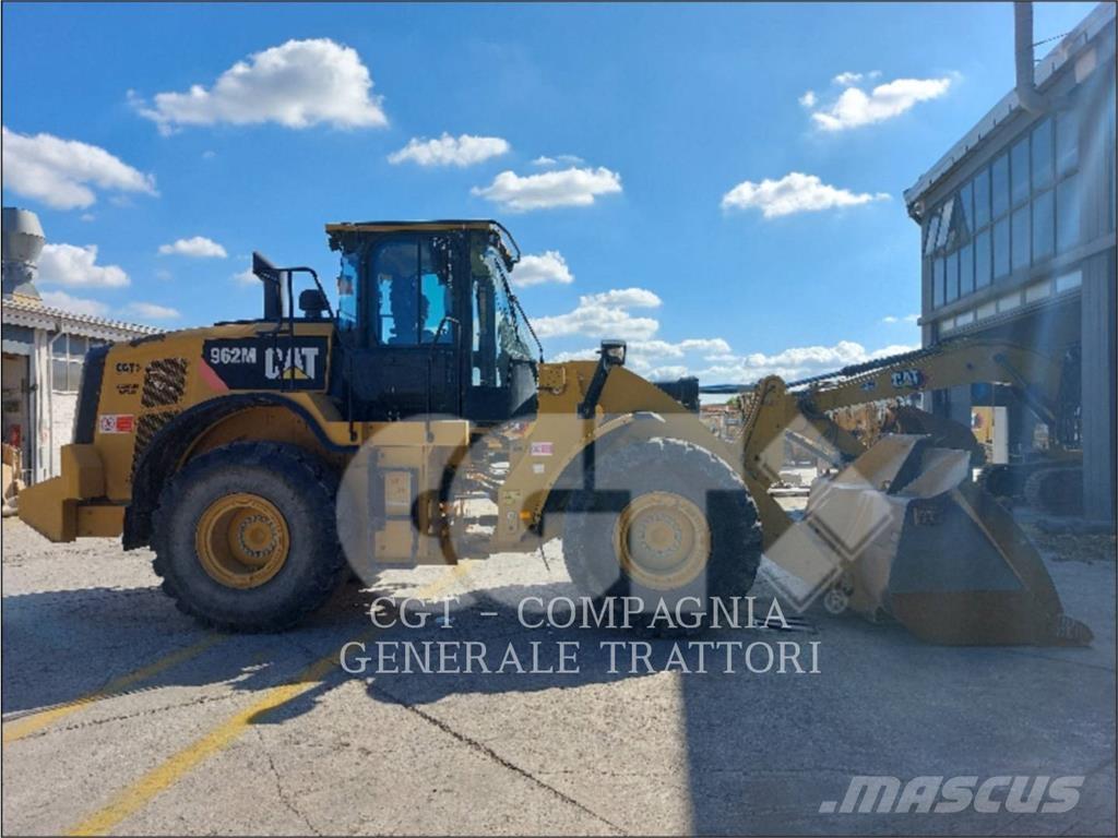 CAT 962M Iekrāvēji uz riteņiem