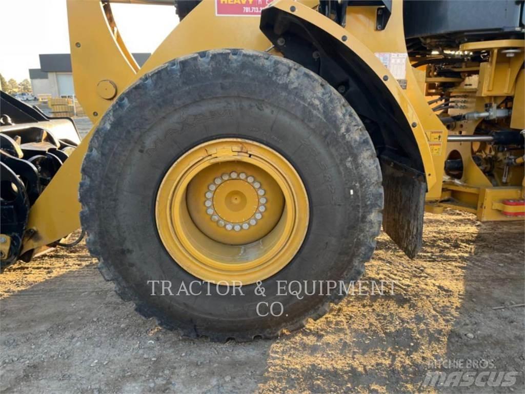 CAT 962M Iekrāvēji uz riteņiem