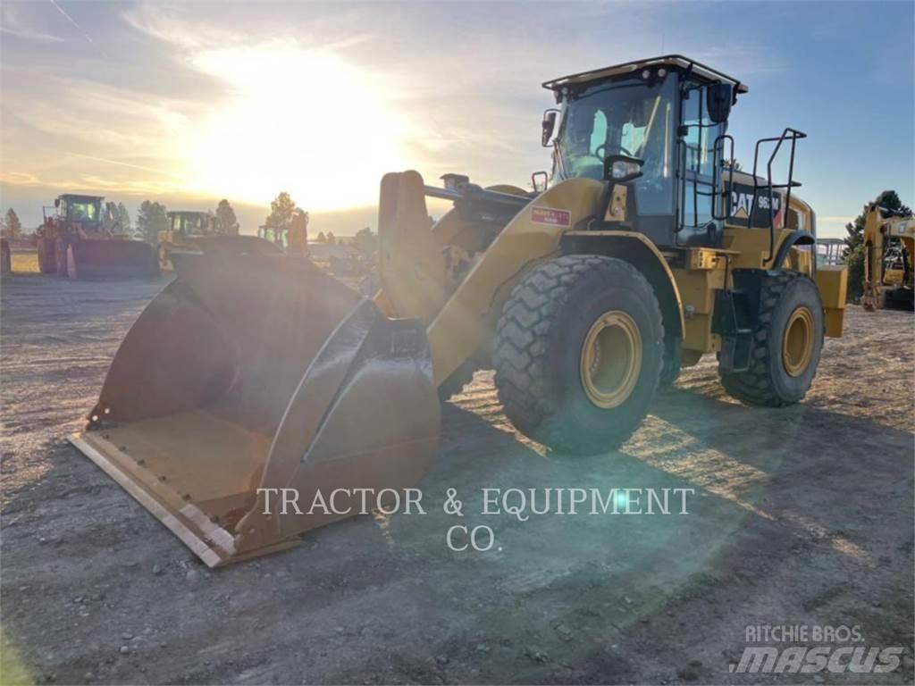 CAT 962M Iekrāvēji uz riteņiem