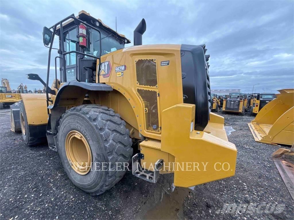 CAT 962M QC Iekrāvēji uz riteņiem