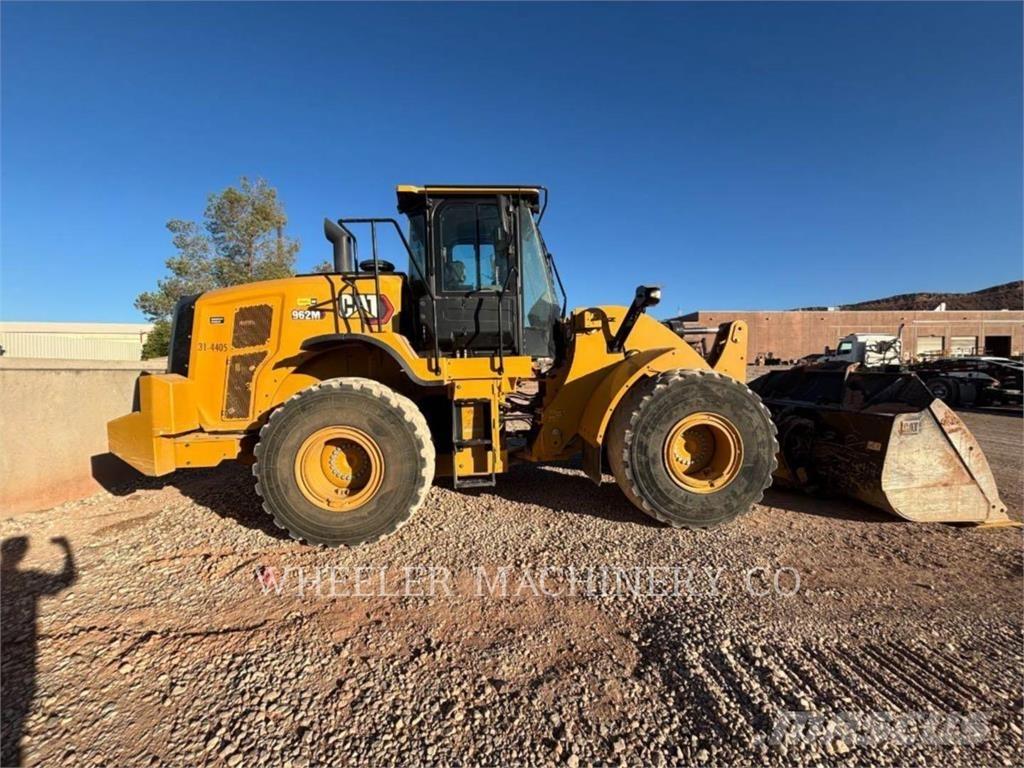 CAT 962M QC Iekrāvēji uz riteņiem