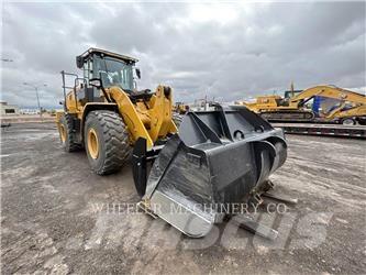 CAT 962M QC 3V Iekrāvēji uz riteņiem