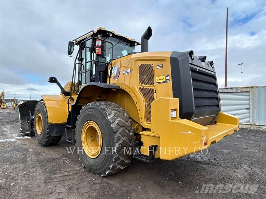CAT 962M QC 3V Iekrāvēji uz riteņiem