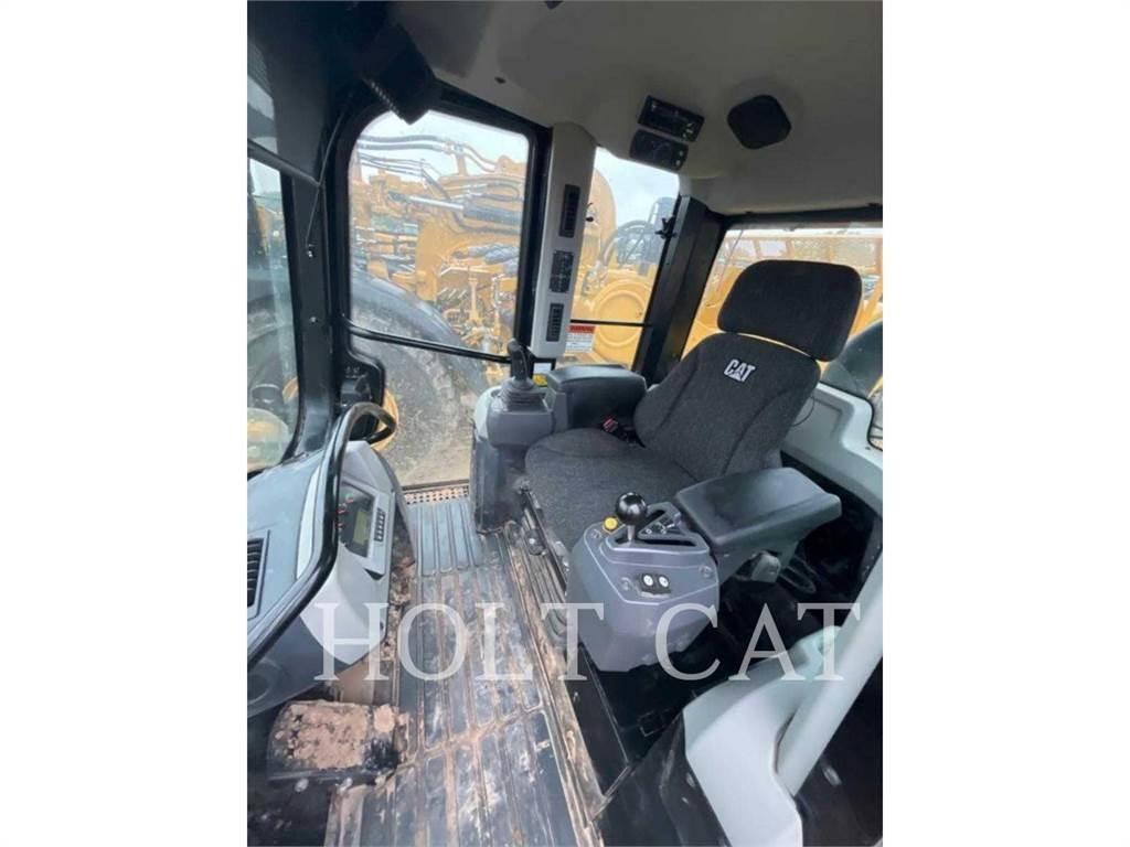 CAT 963K Kāpurķēžu iekrāvēji