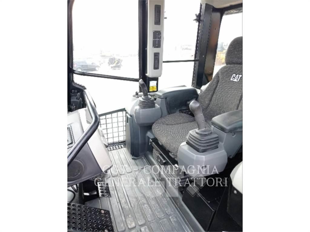 CAT 963K Kāpurķēžu iekrāvēji