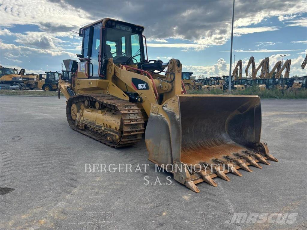 CAT 963K Kāpurķēžu iekrāvēji