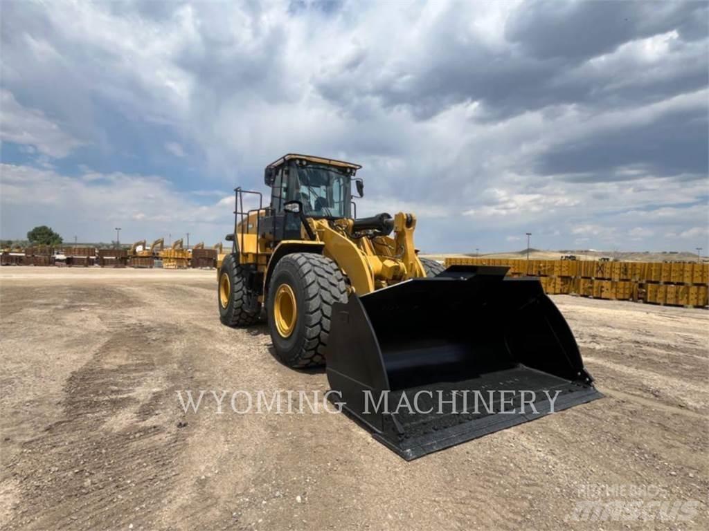 CAT 966 Iekrāvēji uz riteņiem