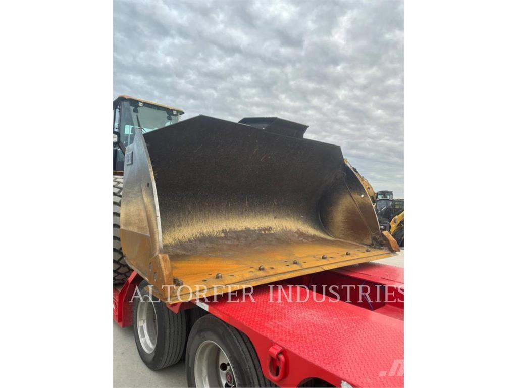 CAT 966-01GC Iekrāvēji uz riteņiem