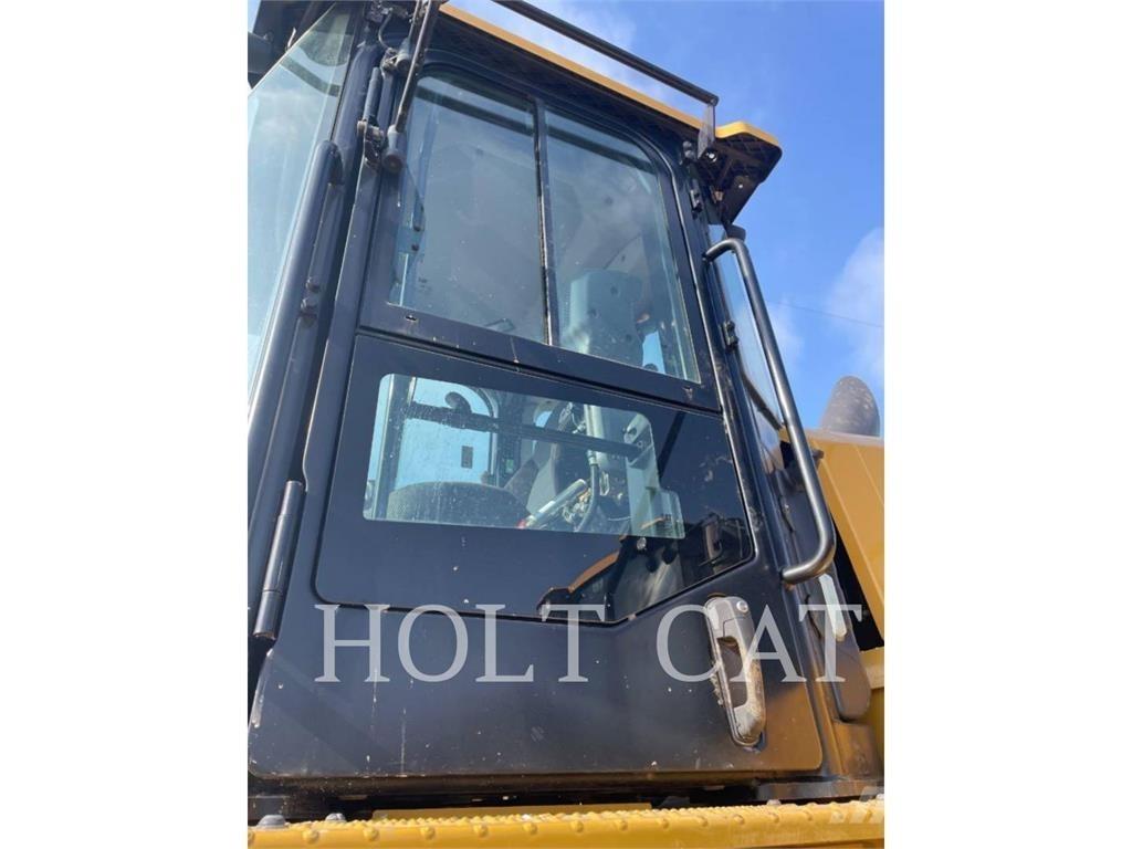 CAT 966 QC Iekrāvēji uz riteņiem
