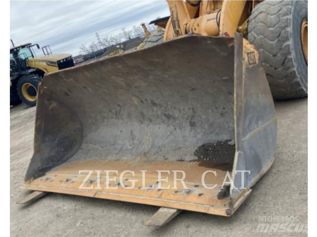 CAT 966G Iekrāvēji uz riteņiem