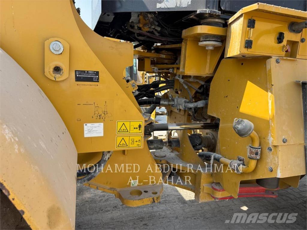 CAT 966GC Iekrāvēji uz riteņiem