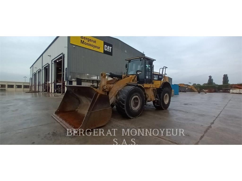CAT 966K Iekrāvēji uz riteņiem