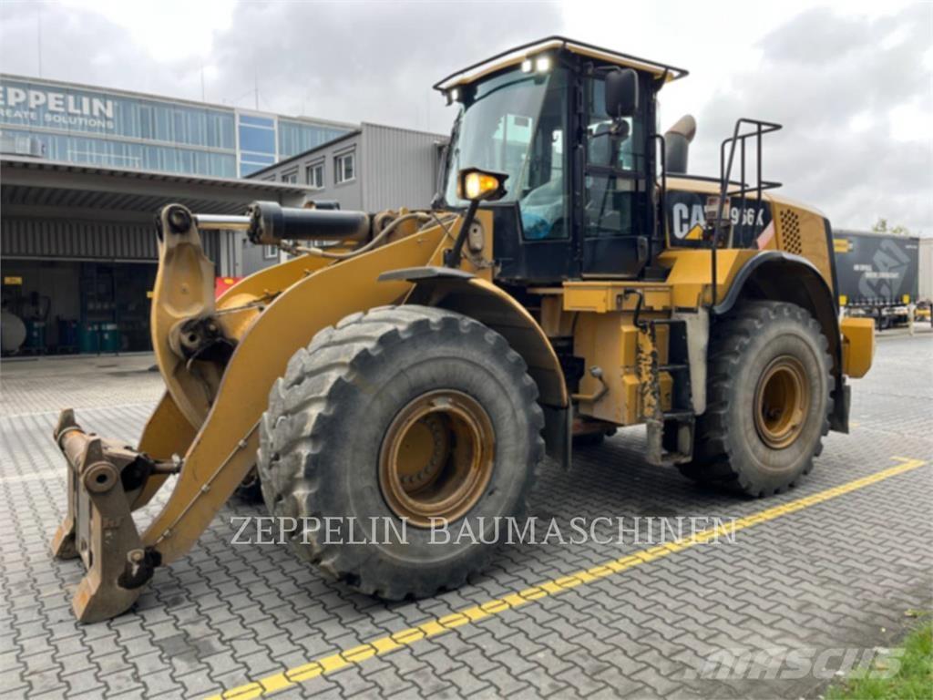 CAT 966K Iekrāvēji uz riteņiem