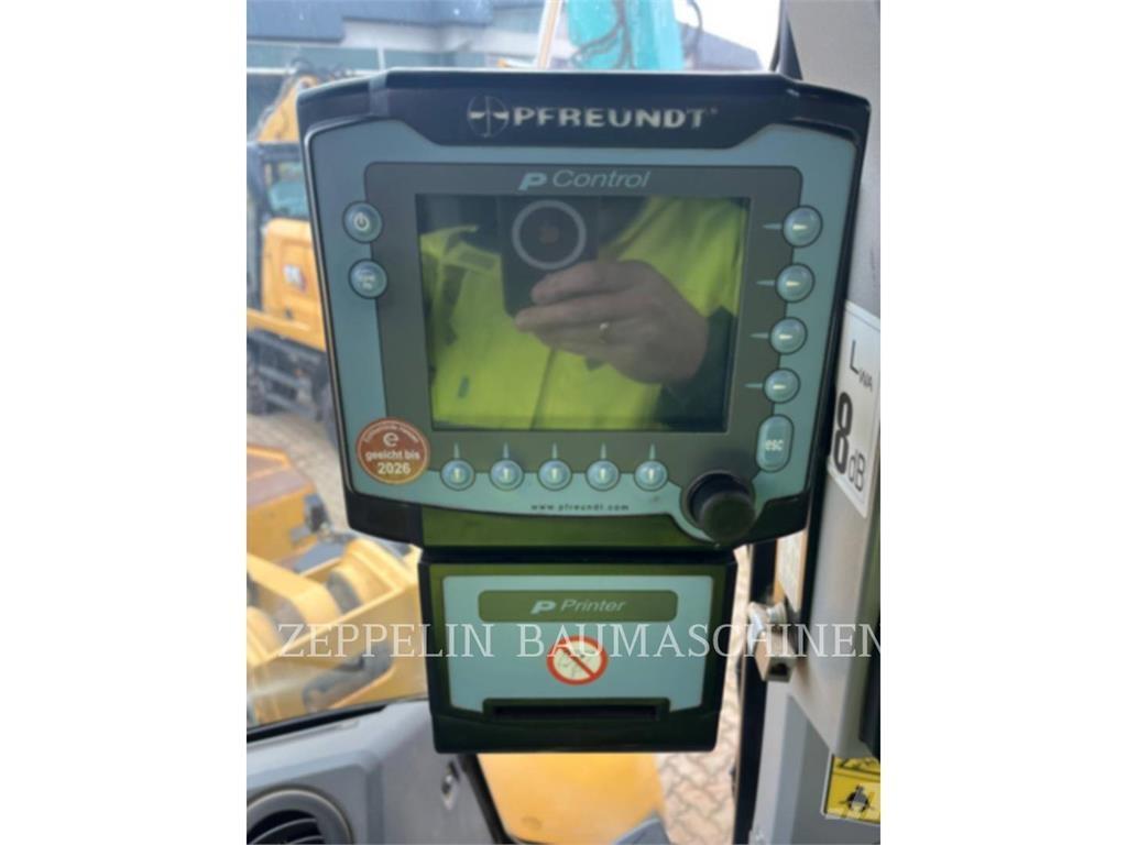 CAT 966KXE Iekrāvēji uz riteņiem