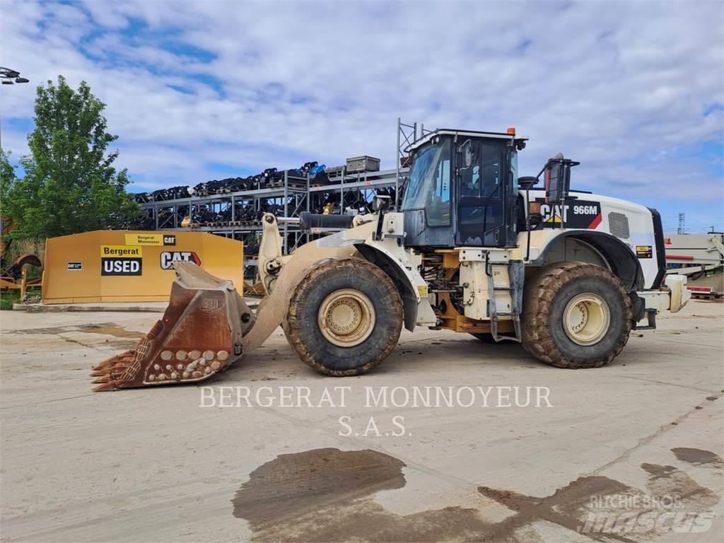 CAT 966M Iekrāvēji uz riteņiem