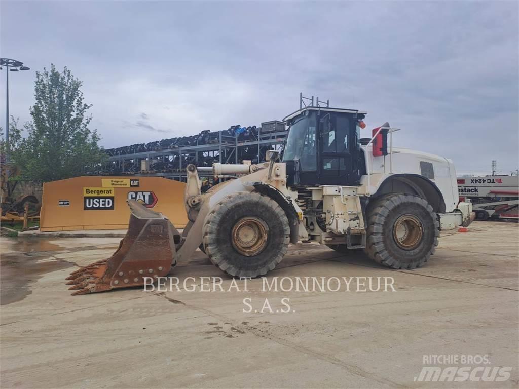 CAT 966M Iekrāvēji uz riteņiem