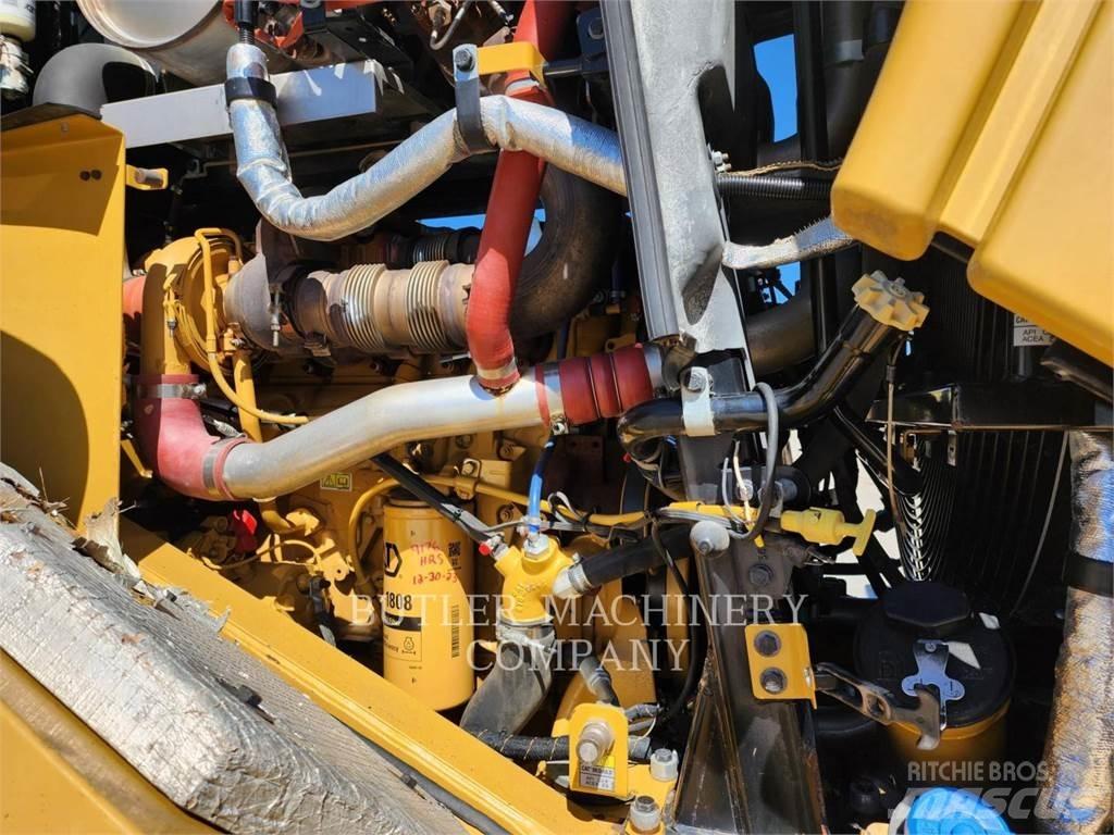 CAT 966M Iekrāvēji uz riteņiem