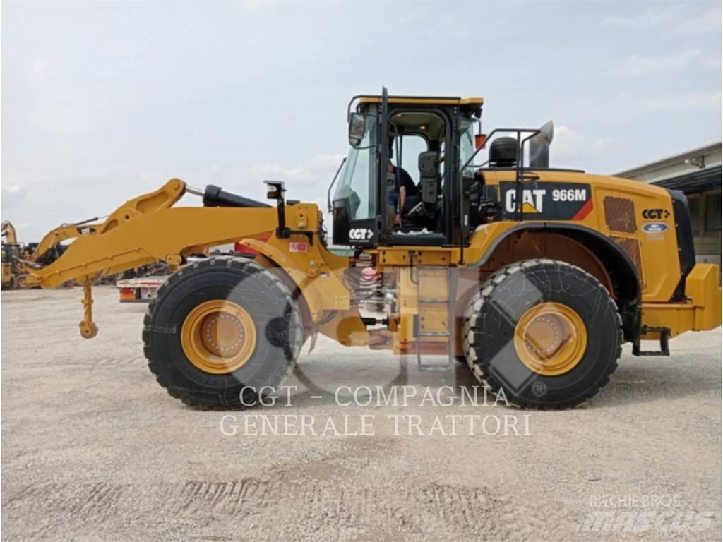 CAT 966M Iekrāvēji uz riteņiem