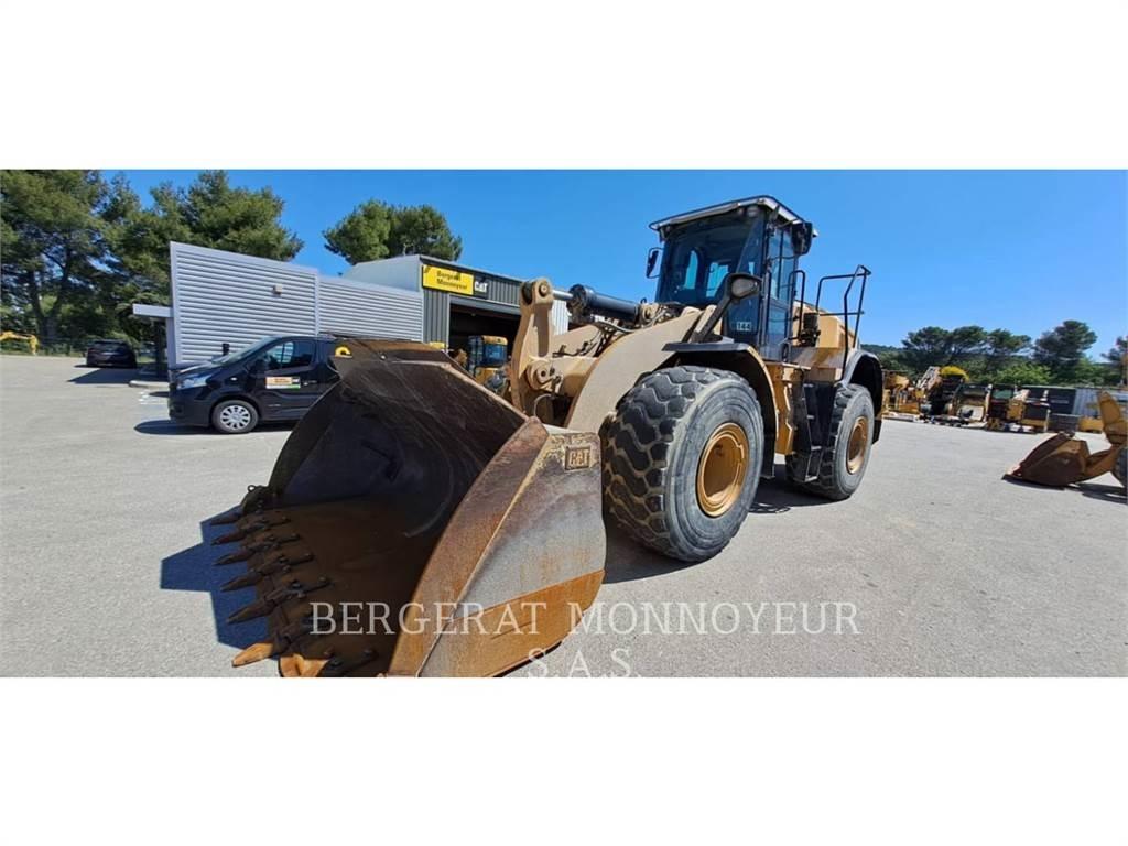 CAT 966M Iekrāvēji uz riteņiem