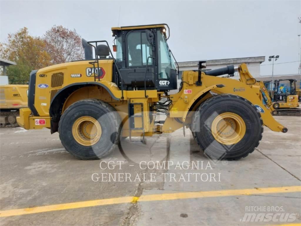 CAT 966M Iekrāvēji uz riteņiem