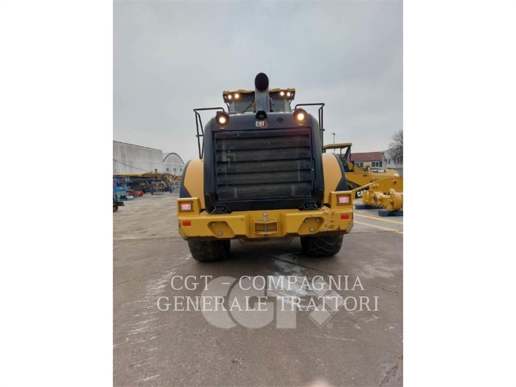 CAT 966M Iekrāvēji uz riteņiem
