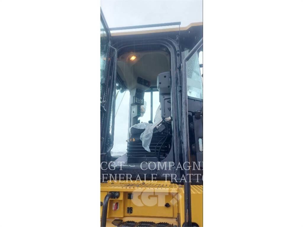 CAT 966M Iekrāvēji uz riteņiem
