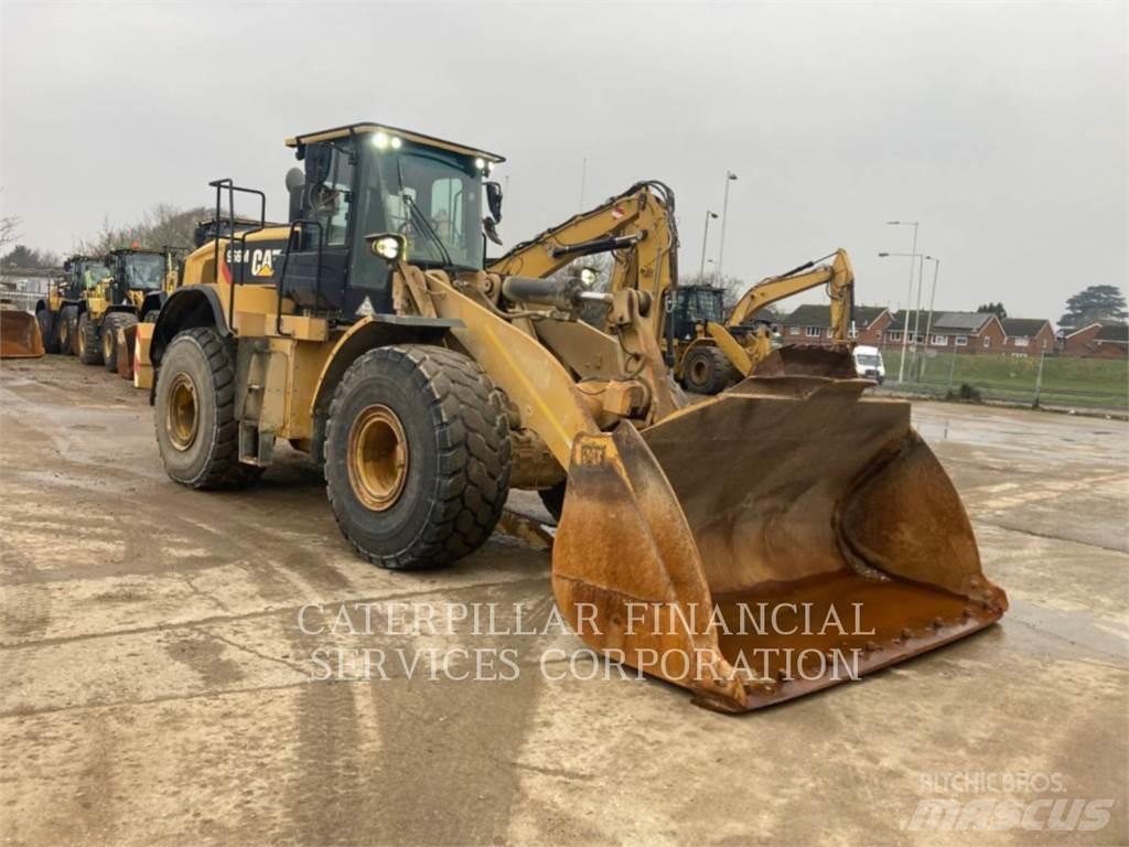 CAT 966M Iekrāvēji uz riteņiem