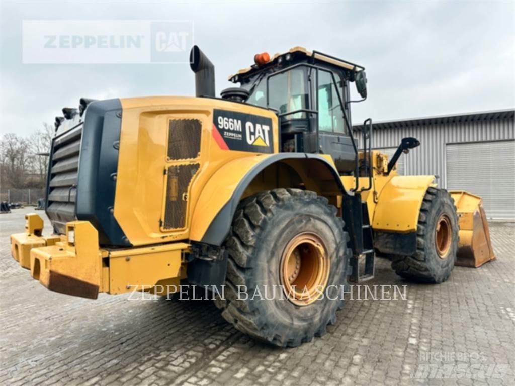 CAT 966M Iekrāvēji uz riteņiem