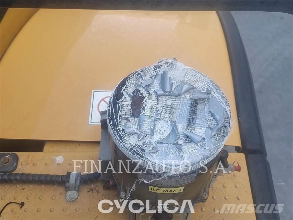 CAT 966M Iekrāvēji uz riteņiem
