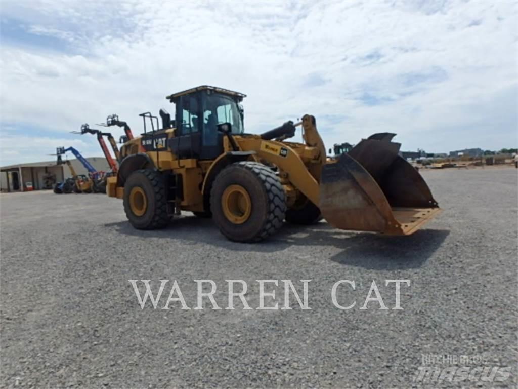 CAT 966M Iekrāvēji uz riteņiem