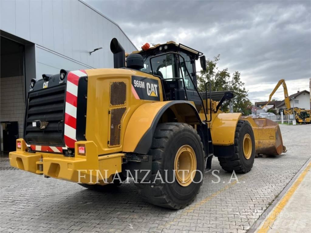 CAT 966M Iekrāvēji uz riteņiem