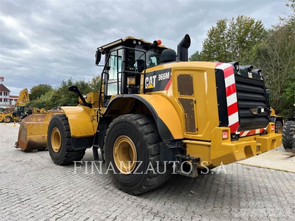 CAT 966M Iekrāvēji uz riteņiem