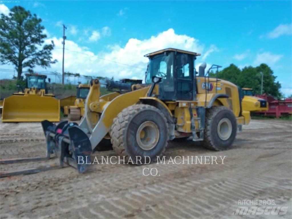 CAT 966M Iekrāvēji uz riteņiem